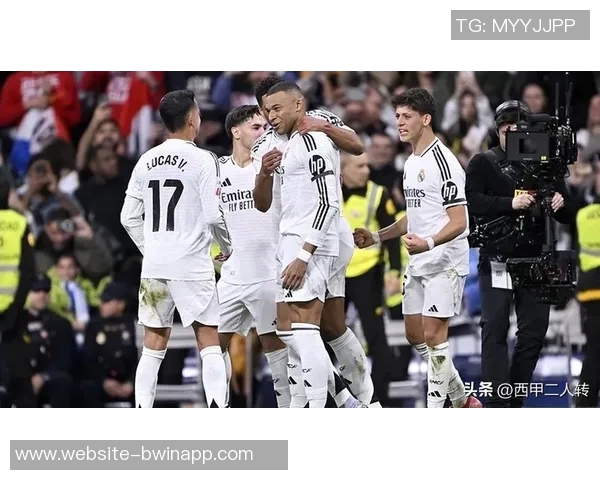 查马杜神奇折射助喀麦隆迅速扳平姆巴佩场边热情庆祝