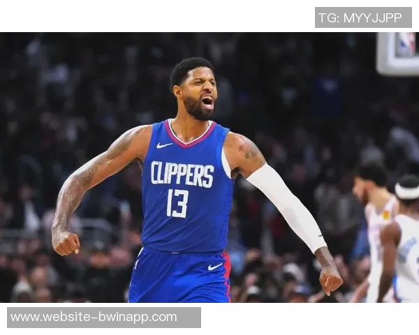 攻防兼备保罗乔治全场表现出色关键时刻上篮助力球队胜利